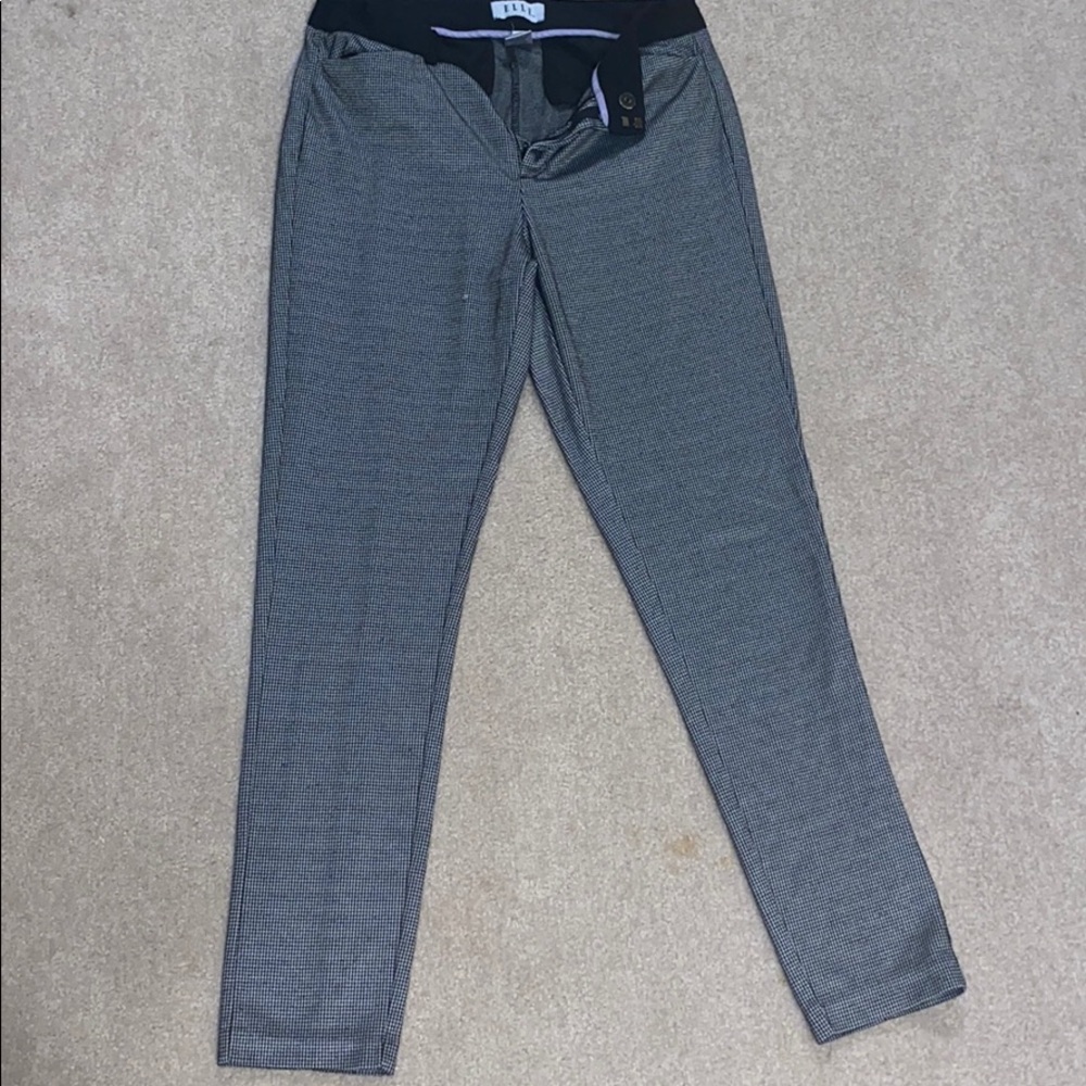 Black and white Buisness pants
